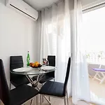 прекрасная где есть бассейн и парковка Lejlighed Torrevieja