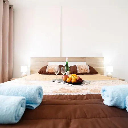 прекрасная где есть бассейн и парковка شقة *