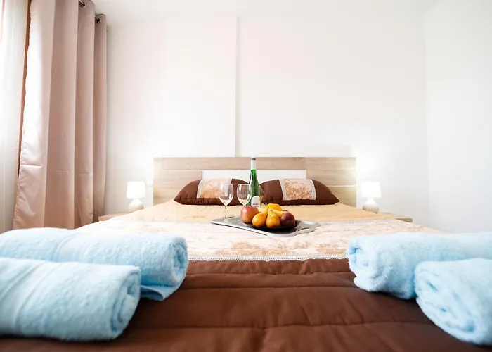 прекрасная где есть бассейн и парковка شقة *