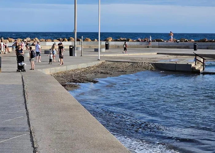 شقة прекрасная где есть бассейн и парковка